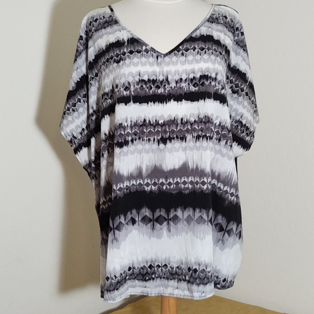 Apt 9 shirt - black back pattern
